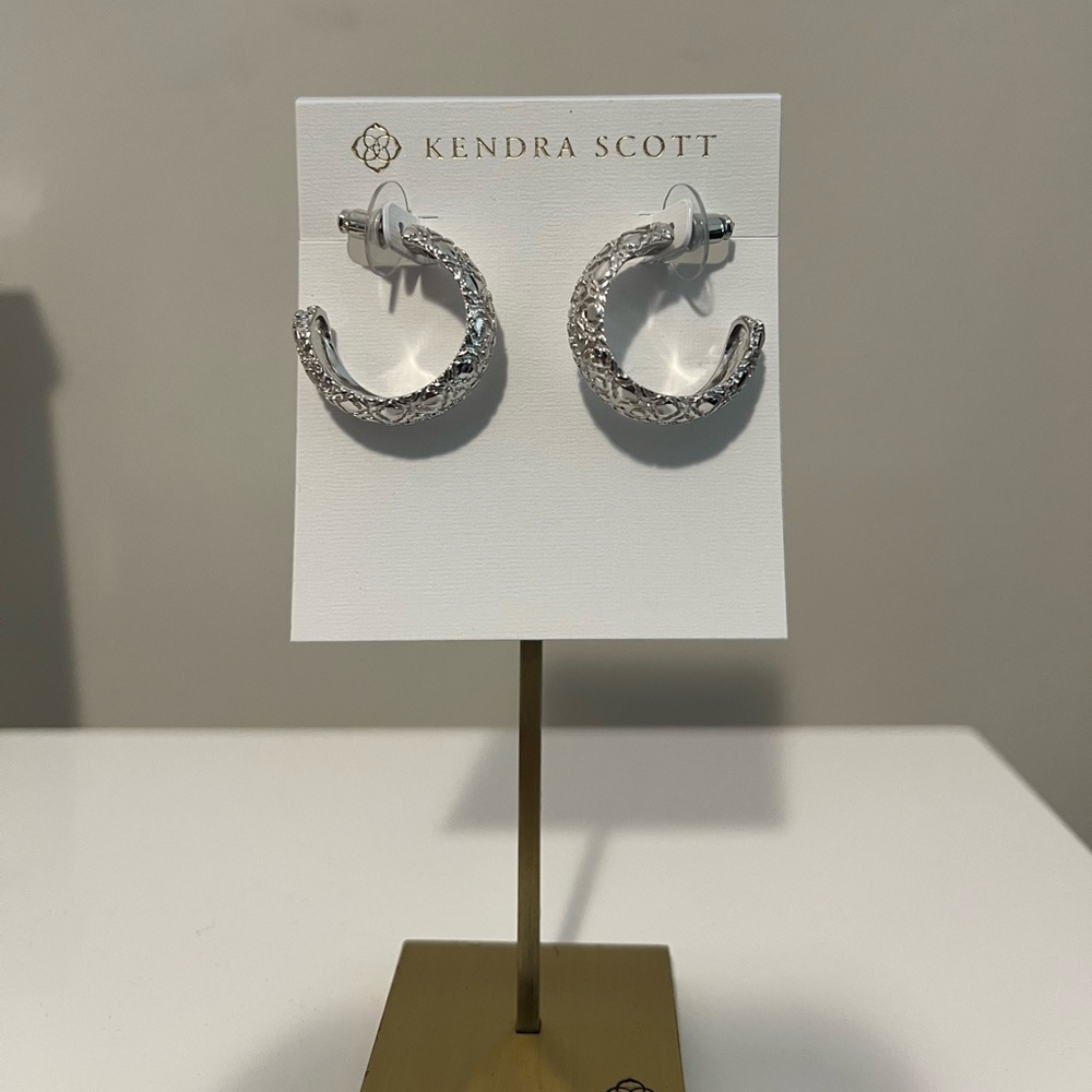 Kendra Scott Harper Small Hoop Earring in Silver